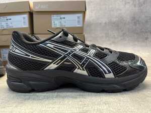 Four pairs of Asics Gel-1130 GS sizes US 5, 6 & 7 Kids - 3