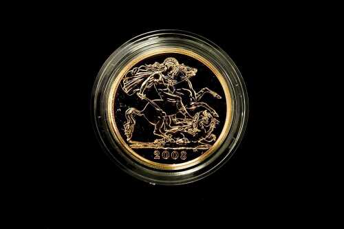 The 2008 UK &pound;5 0.9167 gold brilliant uncirculated sovereign, 39.94 grams