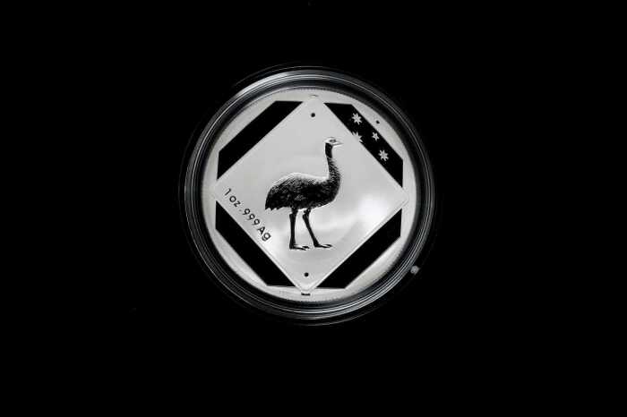 Australian Road Series Emu Road Sign 2015 $1 frosted uncirculated silver coin, 1oz