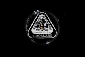 Remember The Fallen 2016 $5 coloured fine silver proof triangular coin, 22.23g