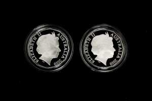 150th Running of the Melbourne Cup 2010 50c selectively gold plated silver proof two-coin set - 2