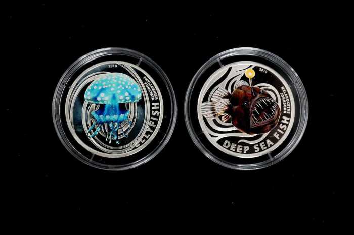 Two Marine Animal 2010 $2 .925 silver proof coins, totalling 1oz