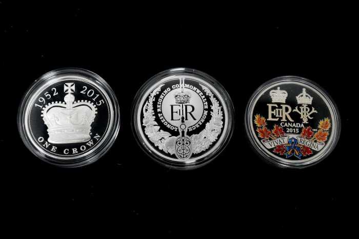 The Longest Reigning Monarch of the Commonwealth 2015 Royal Silver proof three-coin set