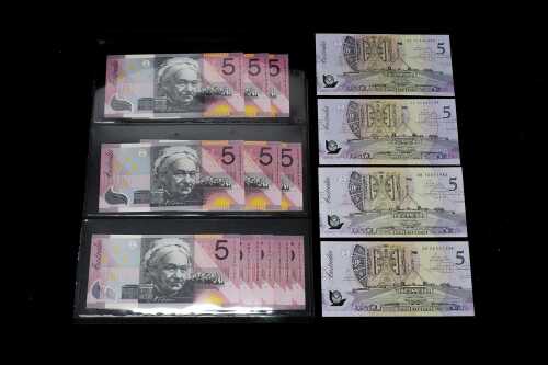 Seventeen early Australian Polymer $5 notes