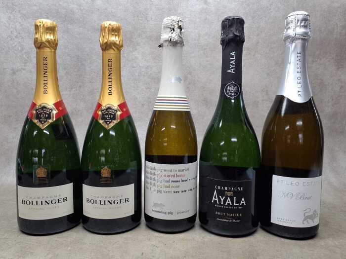 Mixed sparkling wine, five bottles