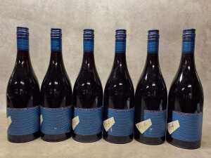Quealy Pinot Noir 2025, six bottles