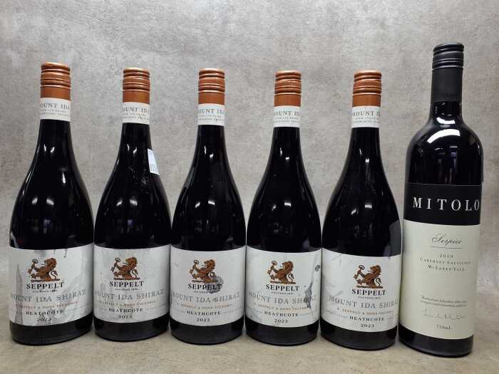 Mixed red wine, six bottles