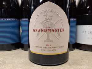 Mixed Pinot Noir, six bottles - 3