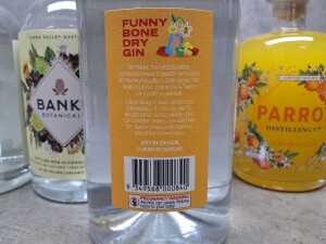 Mixed gin and non-alcoholic spirits, five bottles - 5