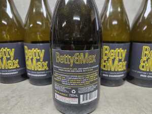 Betty & Max Chardonnay 2025, six bottles - 3