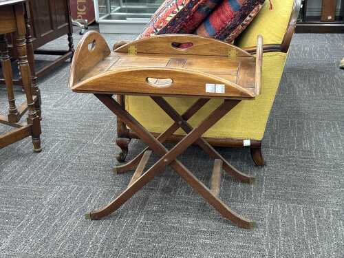 Timber butler's tray table
