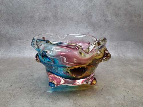 Vintage Japanese art glass 'Fantasy' bowl