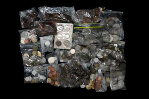 6.6 kilos of World Coins