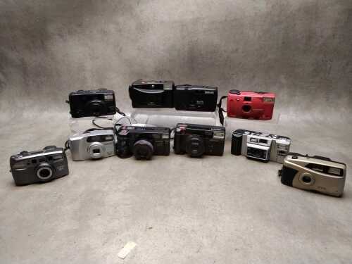 Ten compact 35mm film cameras, A/F