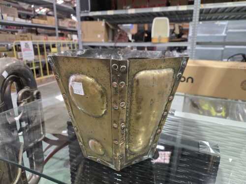Arts and craft brass planter with rivets