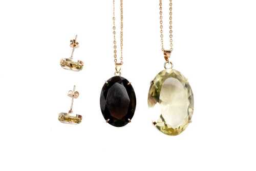 Collection of quartz jewellery in gold tone metal