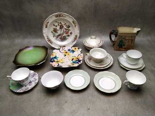 Assorted porcelain and ceramics, including Royal Winton cake plates