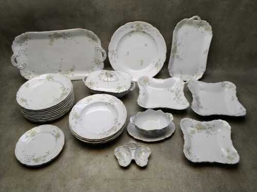 Krautheim & Adelberg (Bavarian) porcelain part dinner set and serving ware