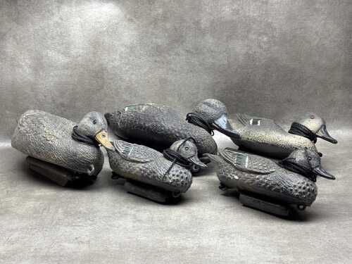 Five Italian Sport Plast plastic decoy ducks