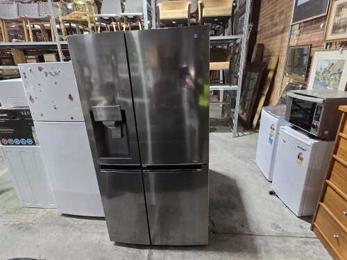 LG 655L refrigerator freezer