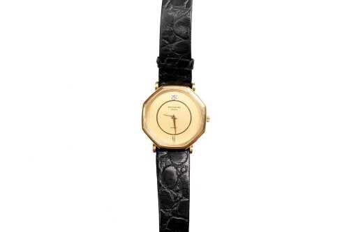 A vintage Wittnauer Genev&eacute; quartz watch