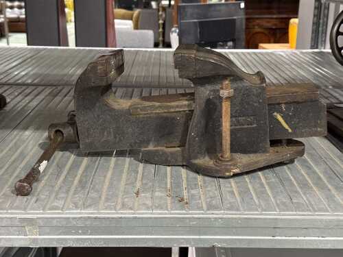 Vintage Dawn cast iron bench vice