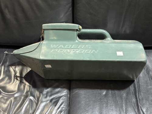 Moulded plastic 'Wanders Pontoon' small pontoon craft