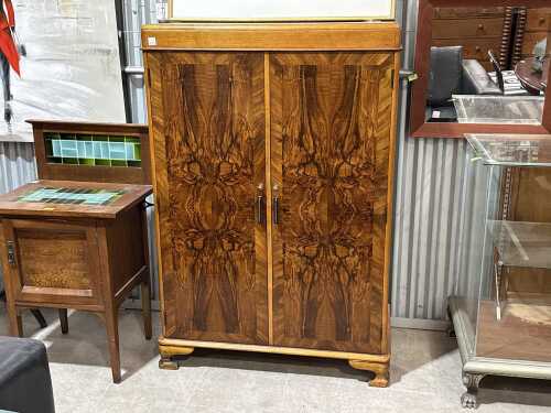 Cupboard with drawers