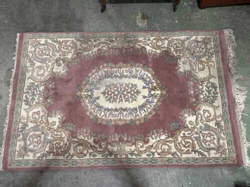 Floral wool rug