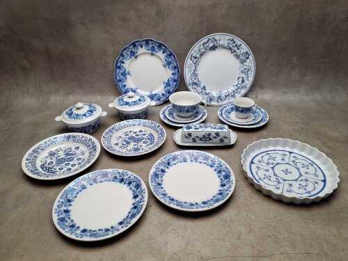 Assorted blue and white porcelain including Pillivuyt