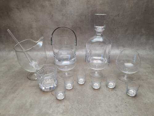 Assorted crystal drinkware including Kosta