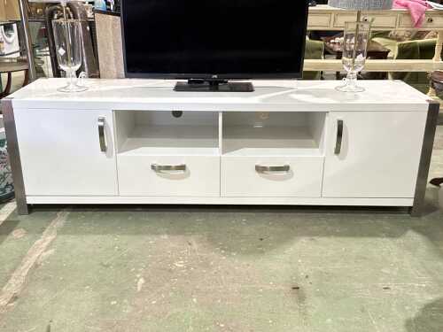 Lowline TV unit