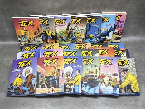 25 Italian Tex western comic books A4 size
