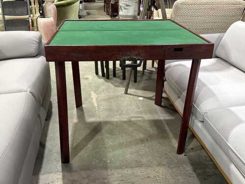 Antique style portable game table