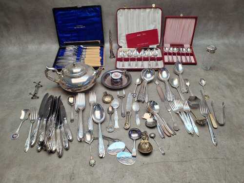Assorted silver plate including Rodd cutlery set