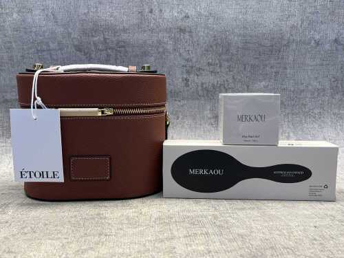 Etoile vanity case & Merkaou hair products