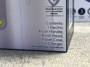 Two Oral B iO3 electric toothbrushes - 2