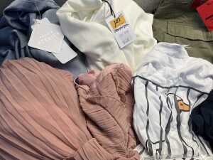 Group of Women's clothing size XL - 2