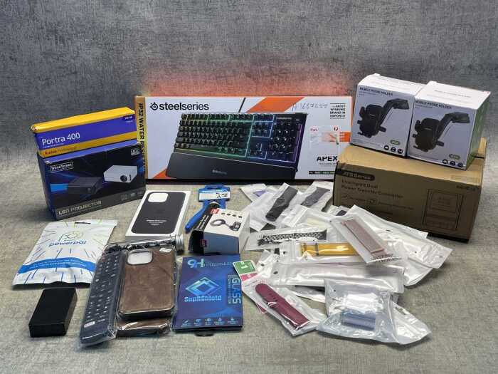Group of tech