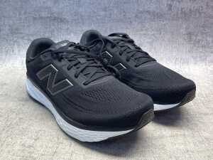 New Balance EVOZ v4 size US 10.5 Men's - 3