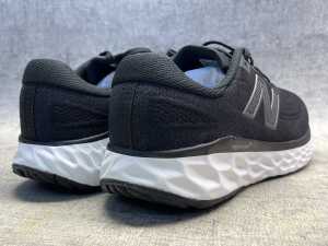 New Balance EVOZ v4 size US 10.5 Men's - 4