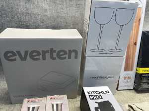 Group of homewares - 2