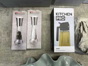 Group of homewares - 4