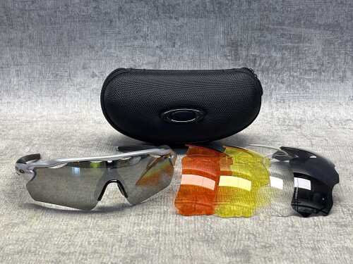 Oakley Radar EV Path with replacement lenses
