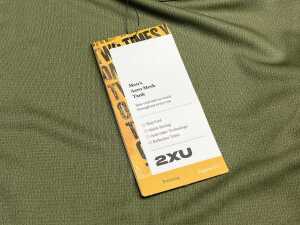 Three pieces of 2XU Men's activewear size M - 2
