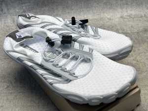 Group of Nala Women's bras & Seekway water shoes size EU39 - 4
