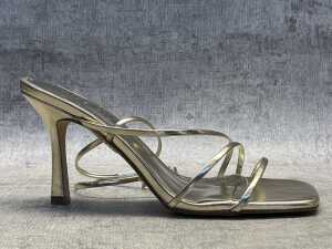 Billini Sylvia Wide Fit heel size 9 - 2