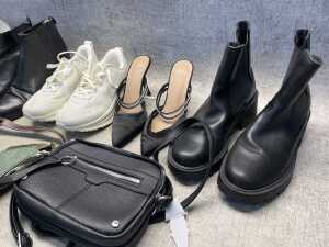 Group of Women's accessories - 3