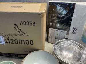 Group of homewares - 2