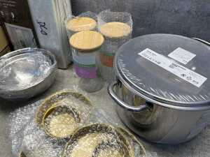 Group of homewares - 3